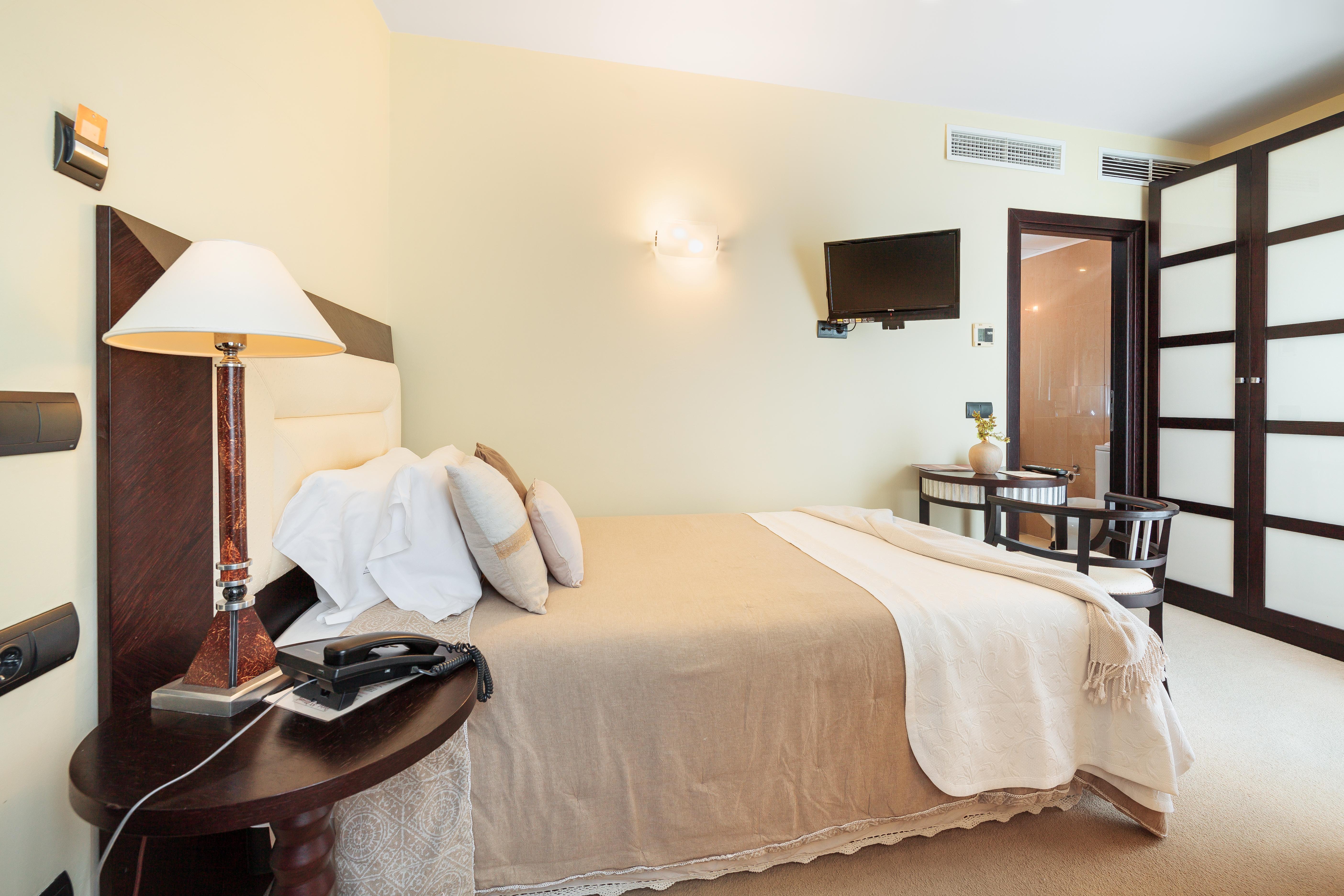 Hotel San Miguel มาโอน ภายนอก รูปภาพ