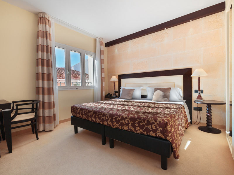 Hotel San Miguel มาโอน ภายนอก รูปภาพ