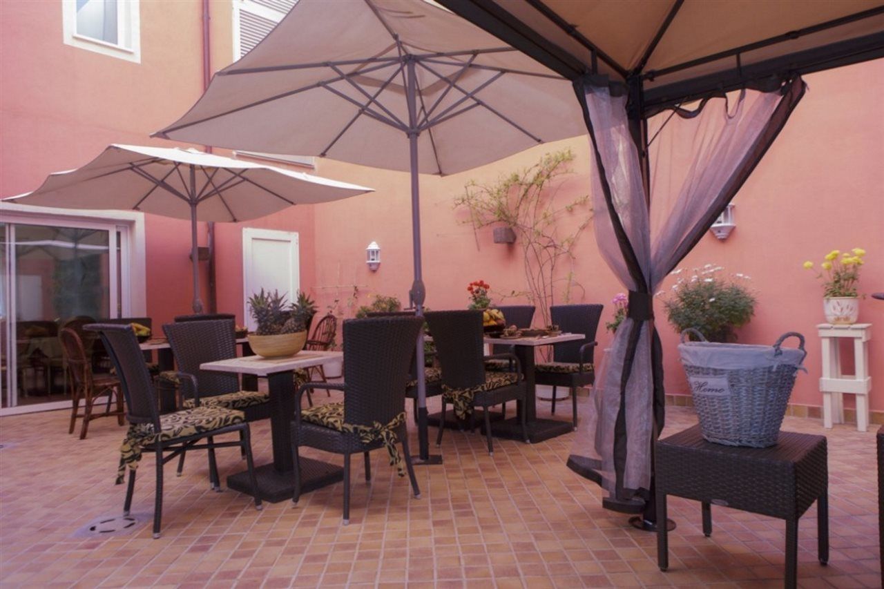 Hotel San Miguel มาโอน ภายนอก รูปภาพ